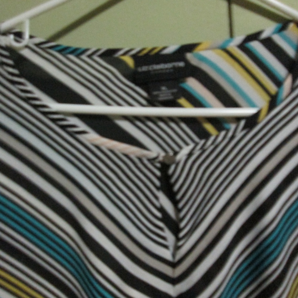 NWOT LIZ CLAIBORNE  CARRER TOP SIZE XL - Picture 2 of 4